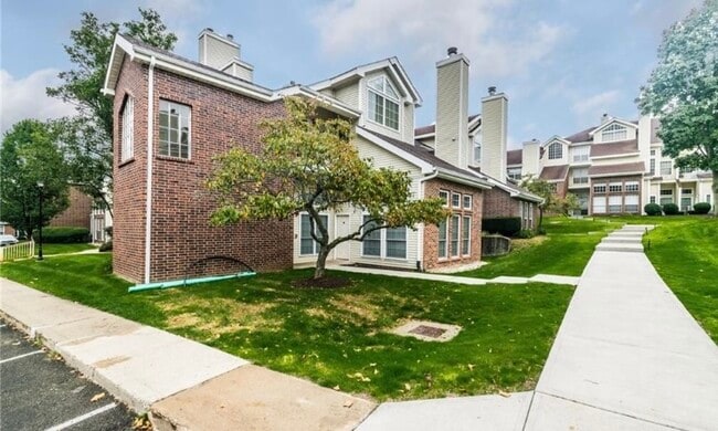 Building Photo - 131 Carriage Crossing Ln Unit 131 Rental