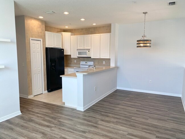 Photo - 4228 Via Piedra Cir