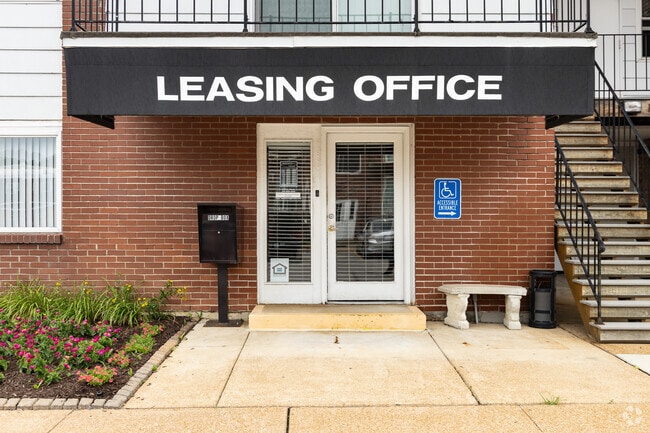 Leasing Office