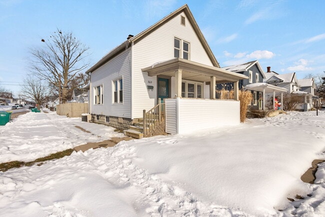 Photo - 302 E Grove St