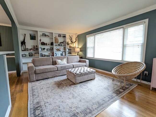 Photo - 110 Melbourne Ln