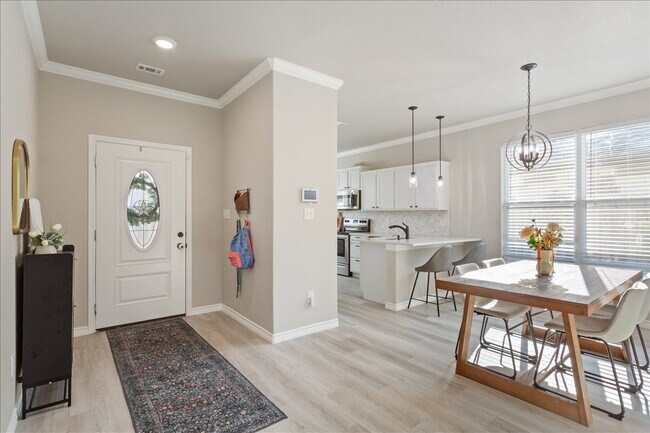 Photo - 2120 Blackhawk Lp