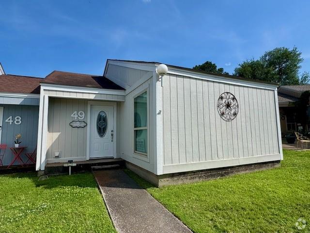 Building Photo - 49 Westwood Vlg Dr Unit TH49 Rental