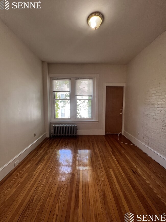 Building Photo - 991 Massachusetts Unit 11 Rental