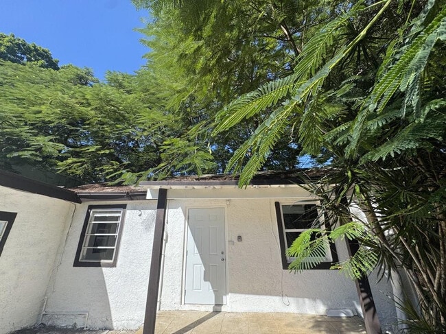 Photo - 261 NW 81st St. Unit B