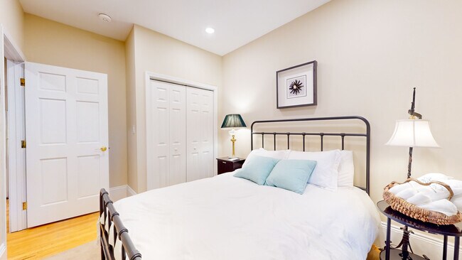 Photo - 290 Beacon St Unidad 3