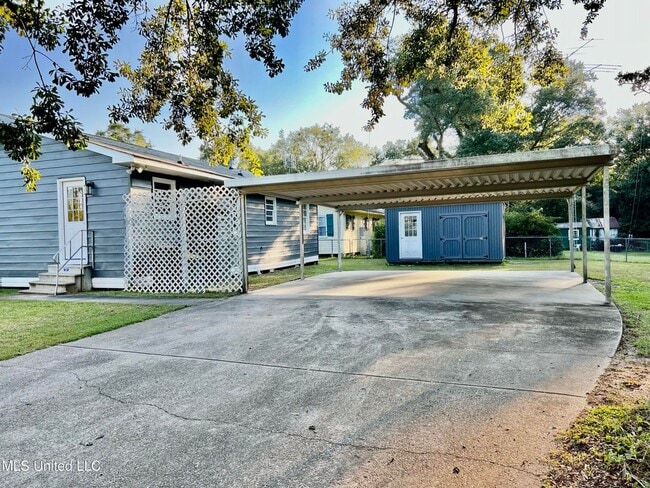 Photo - Furnished Long Beach 2 Bedroom