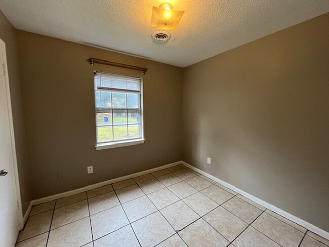 Photo - Renovated 3 Bedroom 1 Bath Home for Rent!