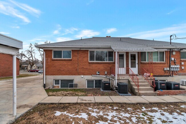 Building Photo - 2642-2642 S 800 E Unit 2638 B