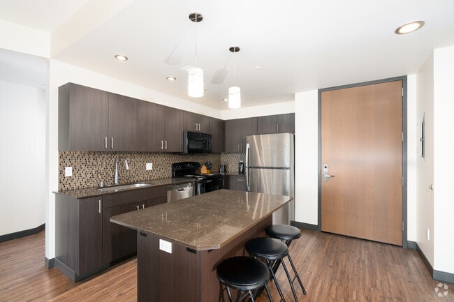 3BR, 2.5BA - 1280SF - Kitchen