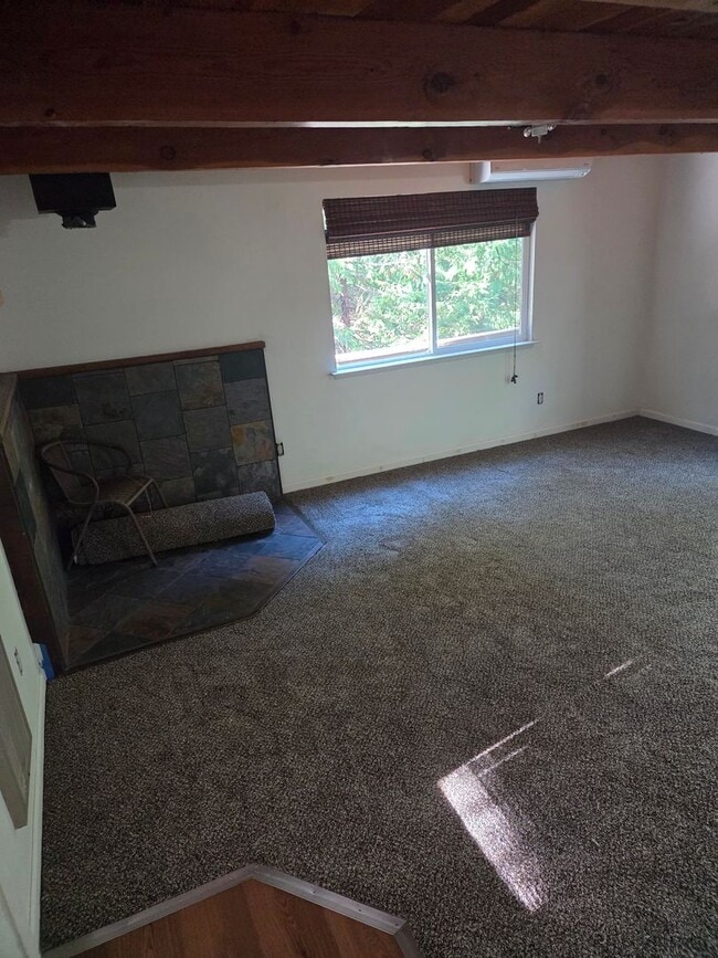 Photo - Charming 3-Bed, 2-Bath Home in Peaceful Tw...