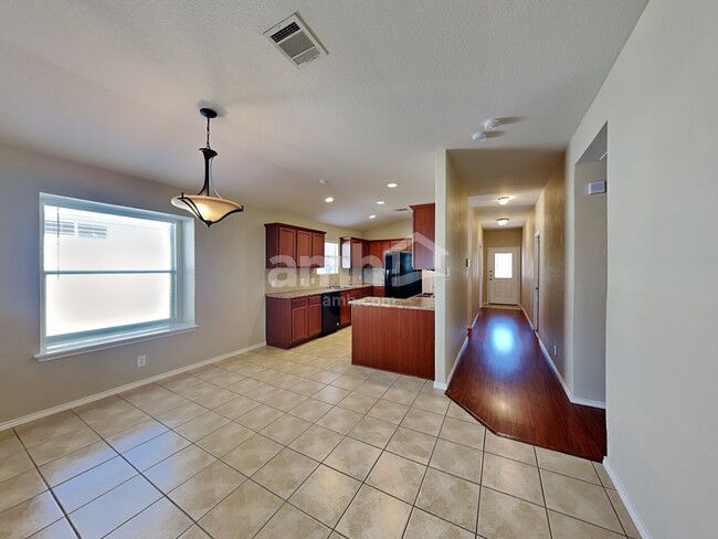 Photo - 765 Tomah Dr