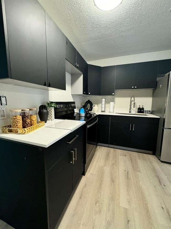 Photo - 1865 NW 45th St