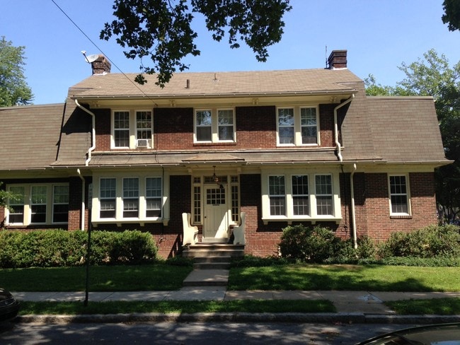 Photo - 2400 N 2nd St