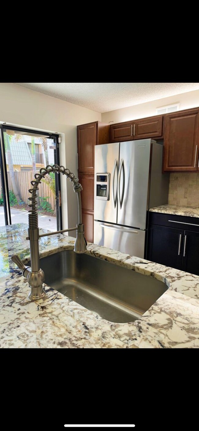 Photo - 5311 53rd Way