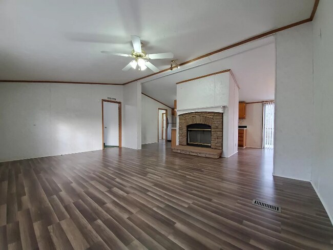 Photo - 109 Ellington Wy