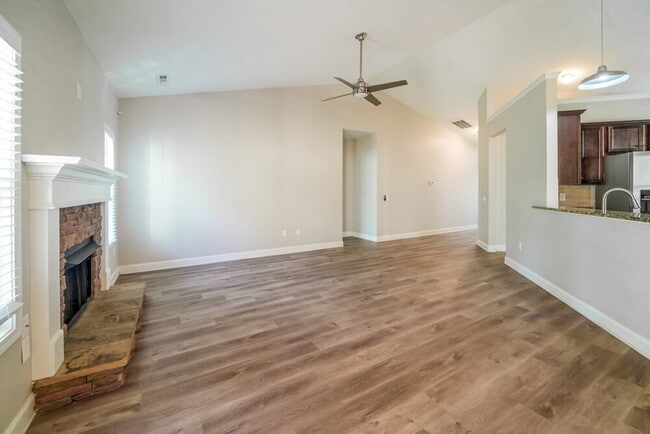 Photo - 242 Summer Gate Ln