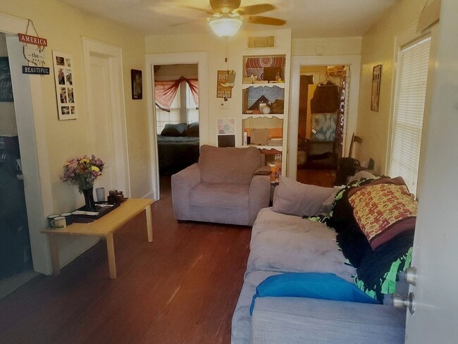 Photo - Historic One Bedroom Apartment Steps From Campus (w/ Den)