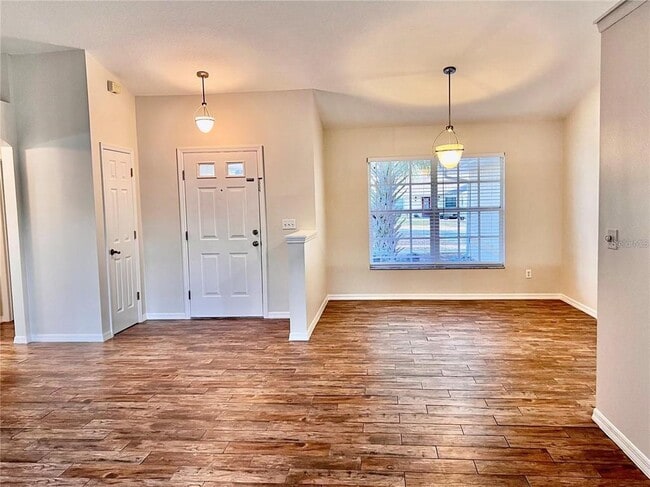 Photo - 16216 Hillside Cir