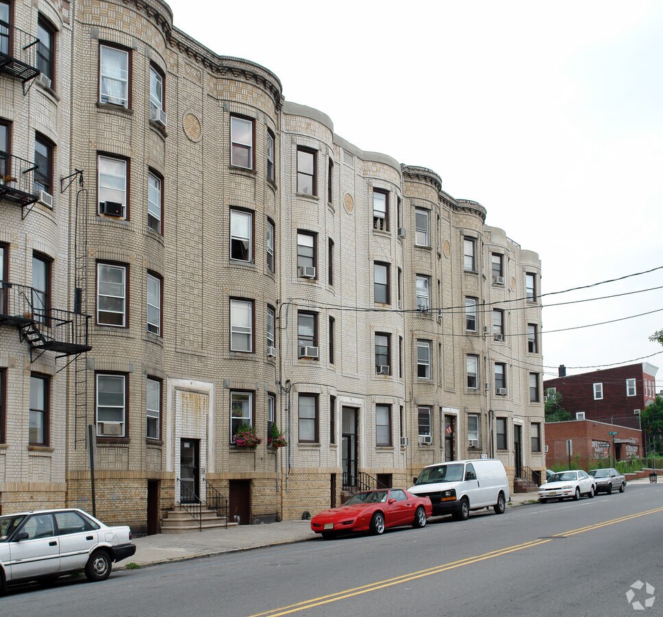 Photo - 713 Palisade Ave Apartments