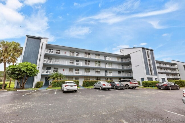Building Photo - 1480 NW 80th Ave Unit 402