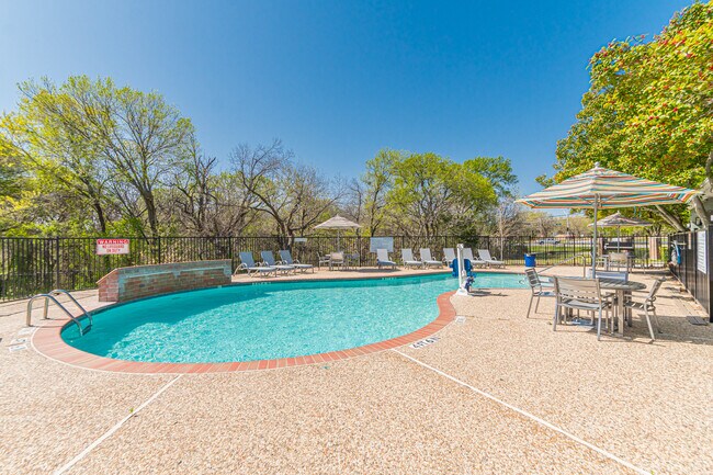 Kinwood Apartments
