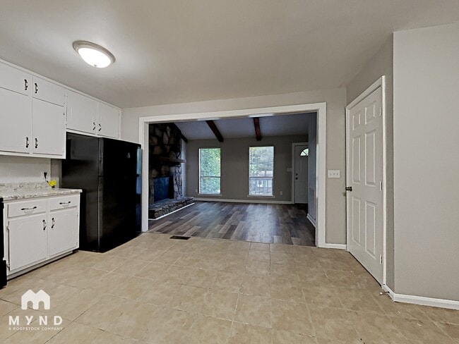 Photo - 37 Freda Jane Ln