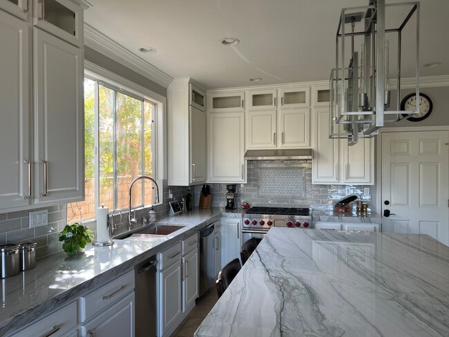 Photo - 484 Vista Creek Cir