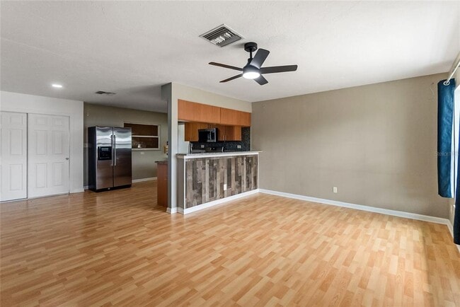 Photo - 6432 26th St W