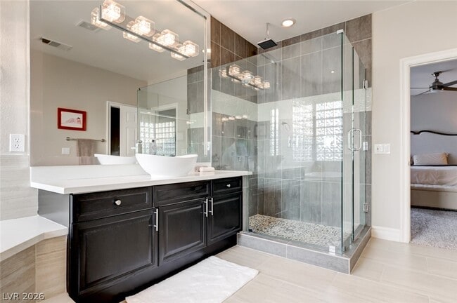 5 Chateau Whistler Ct