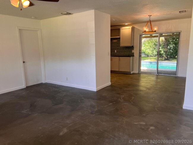 9596 Richmond Cir