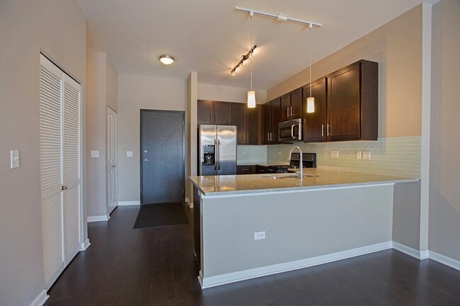 Photo - 2313 S Michigan Ave