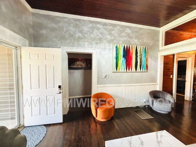 213 Orion St