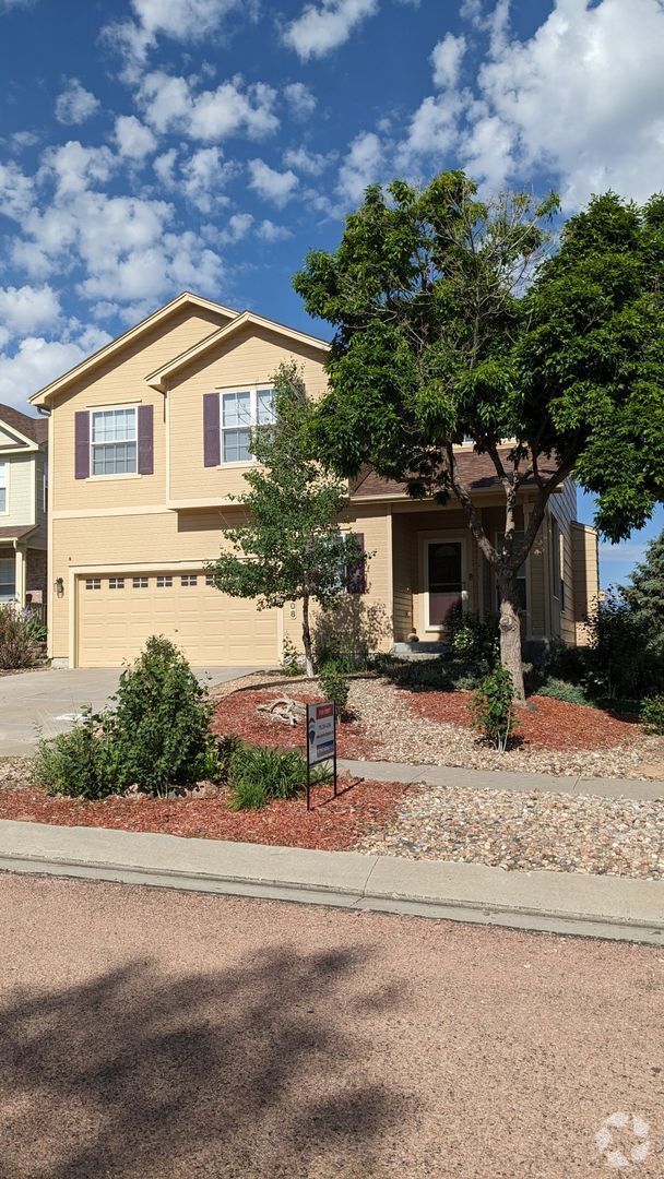 Building Photo - TWO STORY WITH FINISHED WALKOUT BASEMENT A... Rental