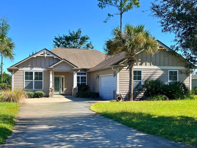 Building Photo - 4/2 with access to amenities, close to base!!