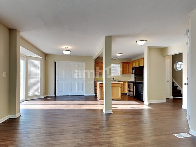 10725 Hanover Ct
