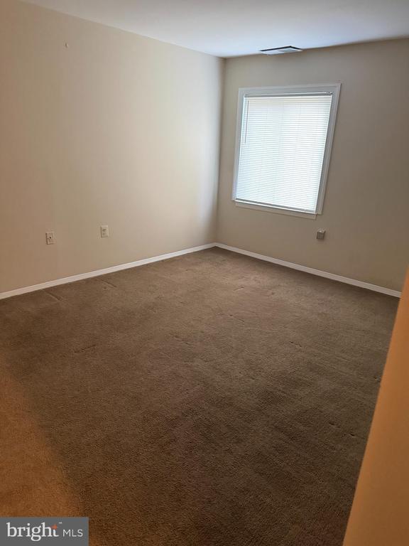 Building Photo - 418 Girard St Unit 302