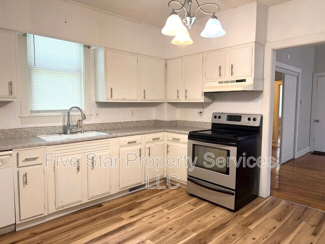 Photo - 109 S Walnut St