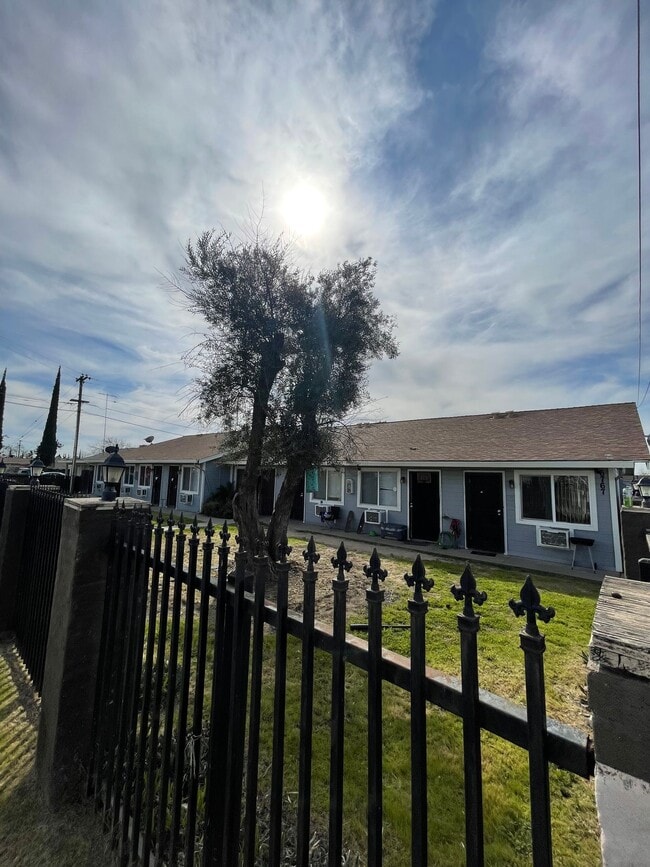 6773 California St #29 Winton - 6773 California St #29 Winton Apartment Unit 6773-29