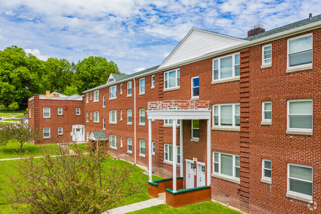 College View Apartments - College View Apartments