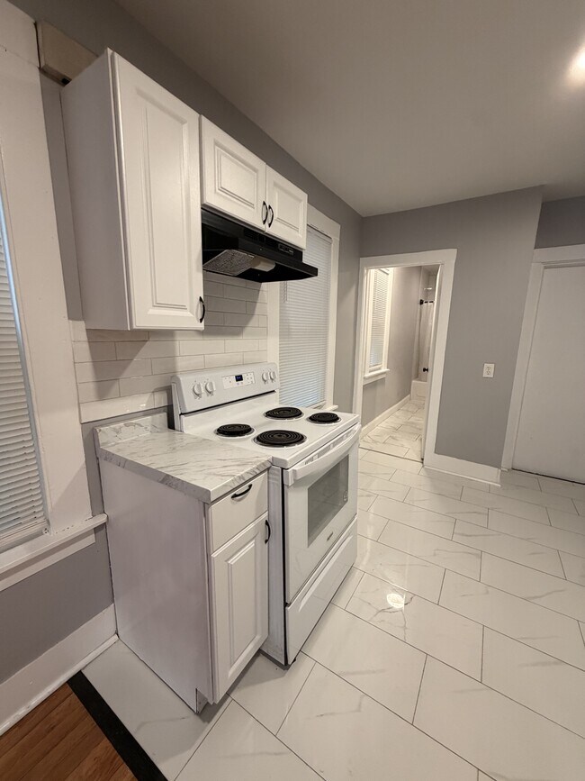 160 Cedar Hill Ave