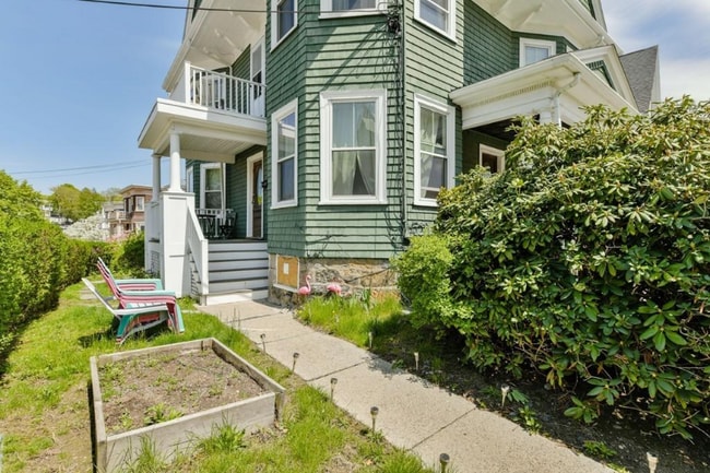 Photo - 675 Washington St