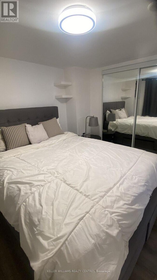 Photo - 17 Oak Park Ave