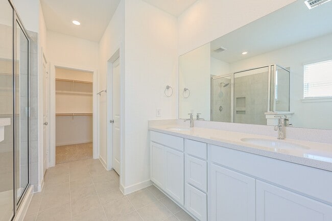 Building Photo - 21510 Banpo Bend Dr