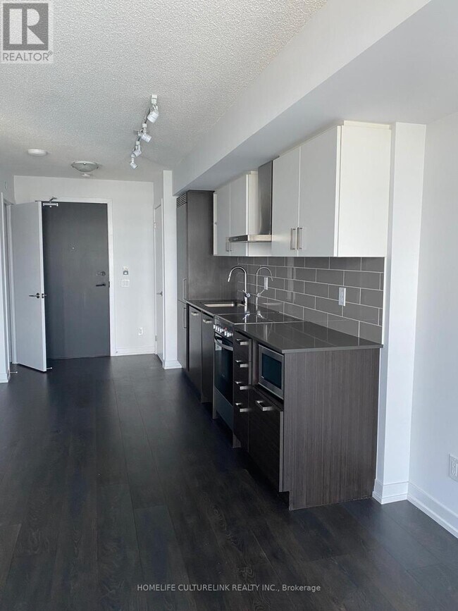 Photo - 125 Redpath Ave Unité 2204