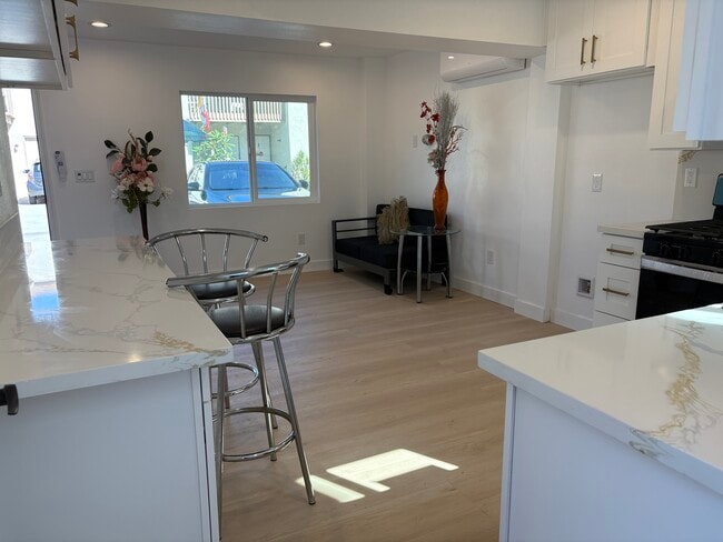 Photo - 2221 Alabama St Unidad # 4