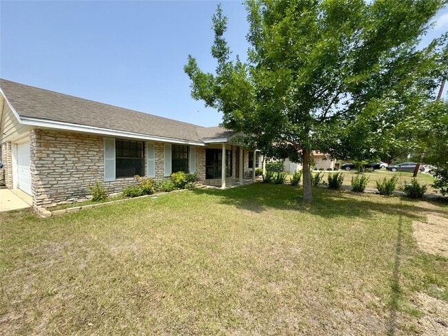 Photo - 821 Guadalupe St