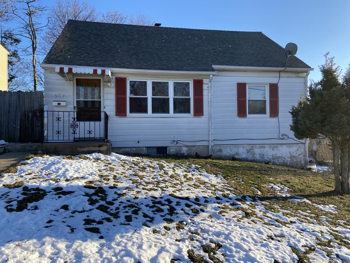 Photo - 567 Queen St (Bridgeport, CT)