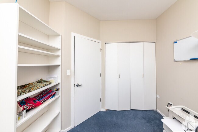 Photo - 324 N Jefferson St Unidad 302