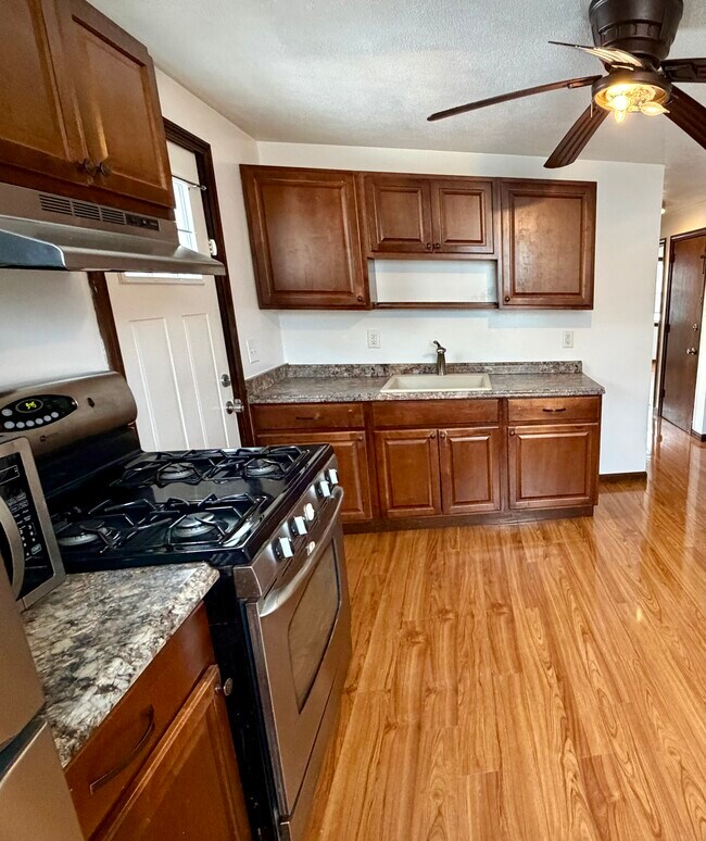 Photo - 87 Hollis St Unidad 2nd Flr